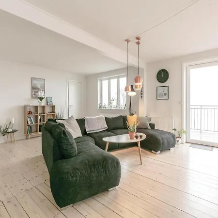 بيت للعطل Three-bedroom Holiday In Neksø